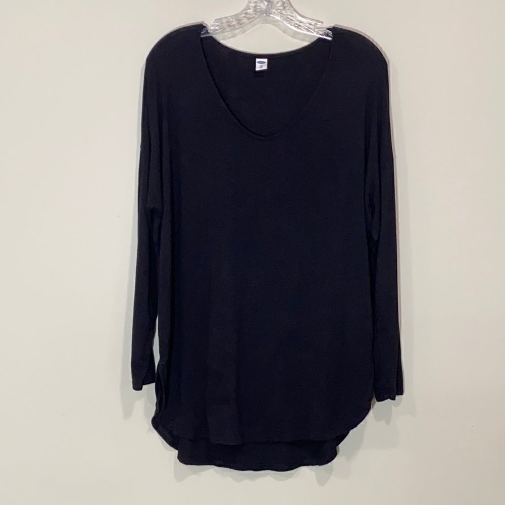 Black Long Sleeve Old Navy Top. Size Medium.